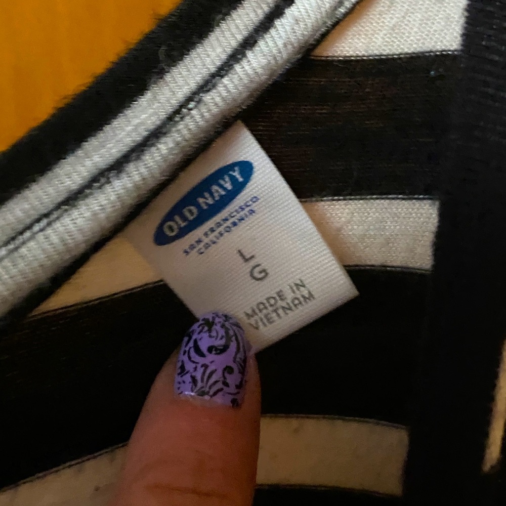 ✨ ******* DONATED ************ ✨
Old Navy Tunic, Black/White Stripe, L - Picture 2 of 3